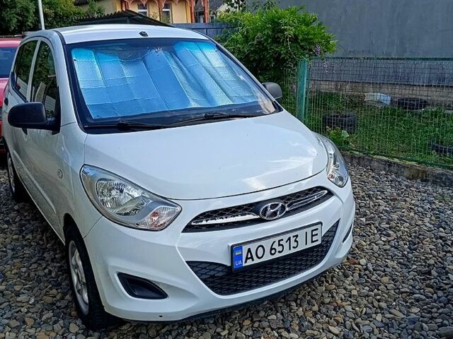 Білий Хендай і10, об'ємом двигуна 1.1 л та пробігом 120 тис. км за 4500 $, фото 1 на Automoto.ua