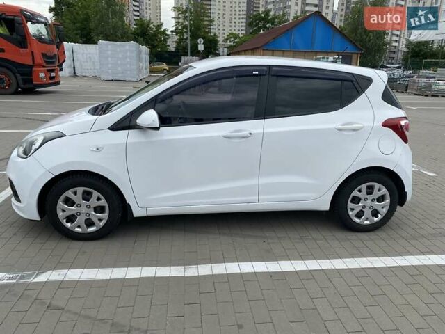 Белый Хендай и10, объемом двигателя 1 л и пробегом 85 тыс. км за 7900 $, фото 1 на Automoto.ua