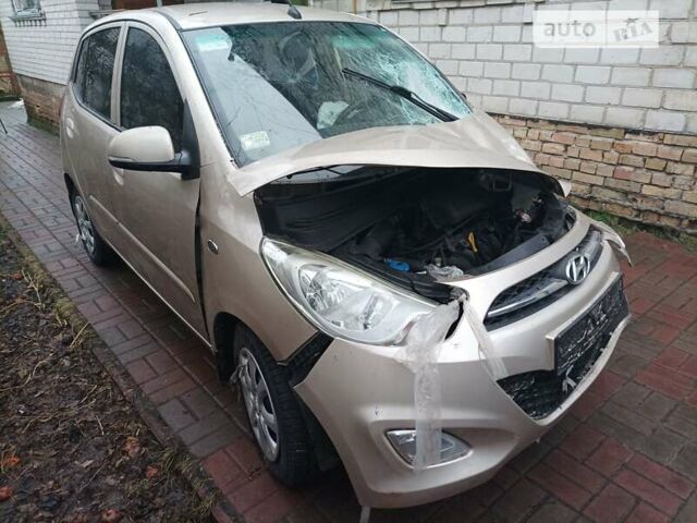 Бежевый Хендай и10, объемом двигателя 1.25 л и пробегом 120 тыс. км за 2500 $, фото 1 на Automoto.ua