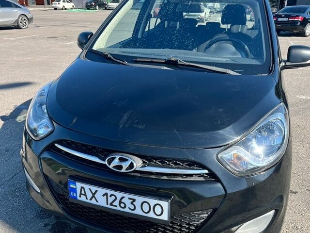 Черный Хендай и10, объемом двигателя 1.2 л и пробегом 161 тыс. км за 5500 $, фото 1 на Automoto.ua