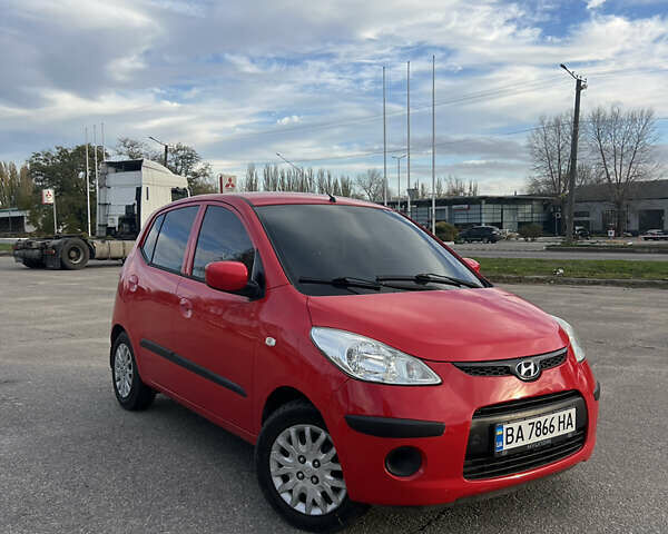 Красный Хендай и10, объемом двигателя 1.2 л и пробегом 154 тыс. км за 4500 $, фото 1 на Automoto.ua