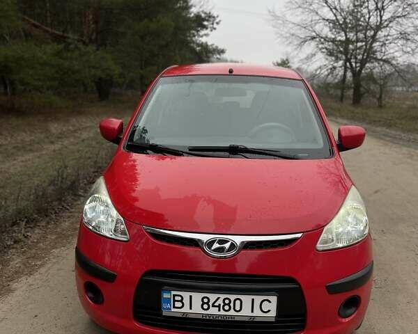 Красный Хендай и10, объемом двигателя 1.09 л и пробегом 159 тыс. км за 4700 $, фото 1 на Automoto.ua