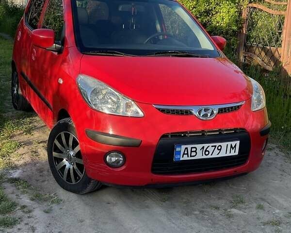 Красный Хендай и10, объемом двигателя 1.1 л и пробегом 132 тыс. км за 4300 $, фото 1 на Automoto.ua