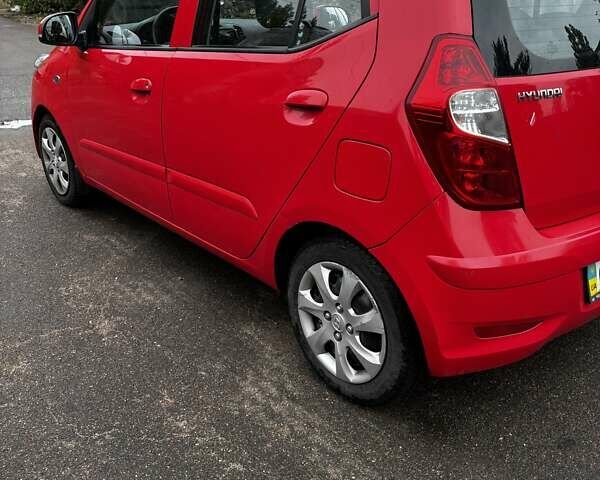 Червоний Хендай і10, об'ємом двигуна 1.09 л та пробігом 65 тис. км за 5200 $, фото 1 на Automoto.ua