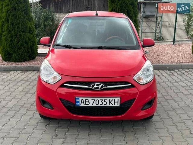 Красный Хендай и10, объемом двигателя 1.1 л и пробегом 84 тыс. км за 5500 $, фото 1 на Automoto.ua