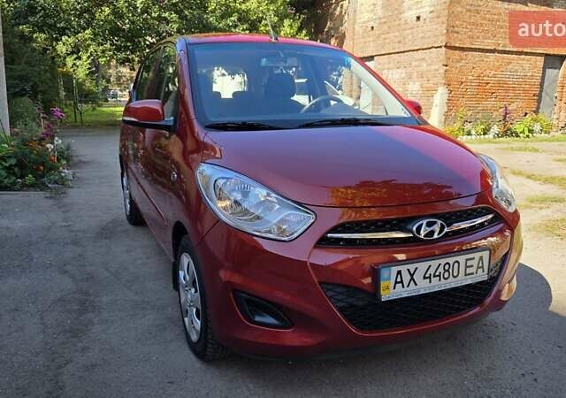 Хендай и10 2013 в Харькове на Automoto.ua Красный Хендай и10, объемом двигателя 1.2 л и пробегом 48 тыс. км за 8950 $, фото 1 на Automoto.ua
