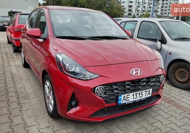 Червоний Хендай і10, об'ємом двигуна 1.2 л та пробігом 42 тис. км за 11700 $, фото 1 на Automoto.ua