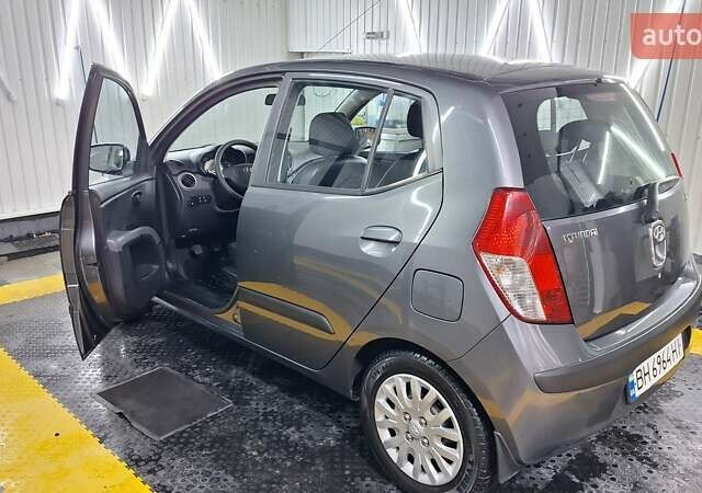 Серый Хендай и10, объемом двигателя 1.09 л и пробегом 111 тыс. км за 4800 $, фото 1 на Automoto.ua