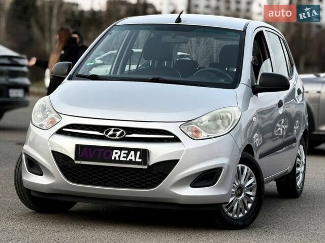Серый Хендай и10, объемом двигателя 1.09 л и пробегом 165 тыс. км за 5499 $, фото 1 на Automoto.ua
