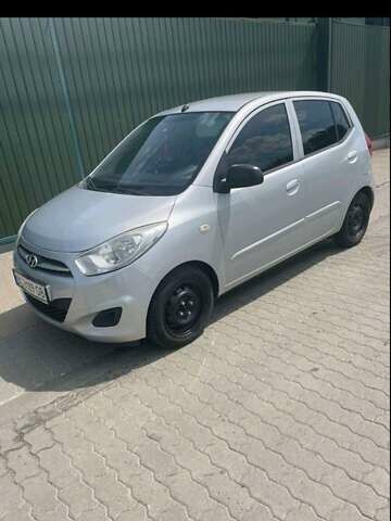 Серый Хендай и10, объемом двигателя 1.09 л и пробегом 157 тыс. км за 4800 $, фото 1 на Automoto.ua