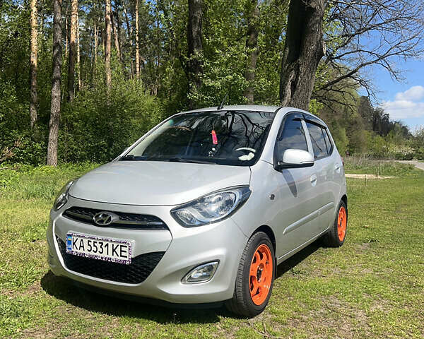 Сірий Хендай і10, об'ємом двигуна 1.2 л та пробігом 69 тис. км за 7600 $, фото 1 на Automoto.ua