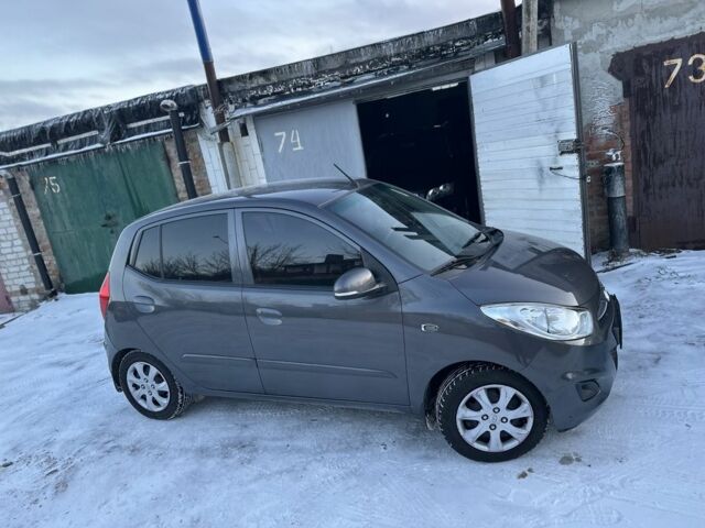 Серый Хендай и10, объемом двигателя 1.1 л и пробегом 159 тыс. км за 4950 $, фото 1 на Automoto.ua