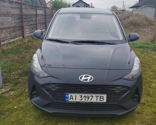 Серый Хендай и10, объемом двигателя 1 л и пробегом 3 тыс. км за 18000 $, фото 1 на Automoto.ua