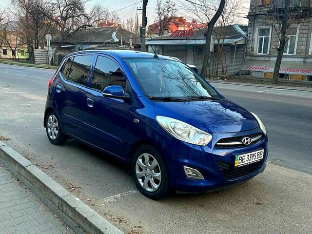Синий Хендай и10, объемом двигателя 1.1 л и пробегом 160 тыс. км за 5300 $, фото 1 на Automoto.ua