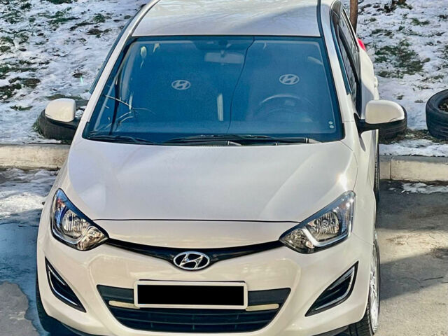 Білий Хендай і20, об'ємом двигуна 1.4 л та пробігом 55 тис. км за 9300 $, фото 1 на Automoto.ua