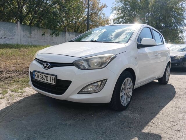 Білий Хендай і20, об'ємом двигуна 1.1 л та пробігом 281 тис. км за 7090 $, фото 1 на Automoto.ua
