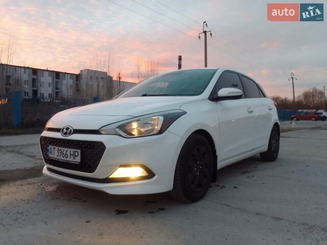Білий Хендай і20, об'ємом двигуна 1.12 л та пробігом 130 тис. км за 8200 $, фото 1 на Automoto.ua