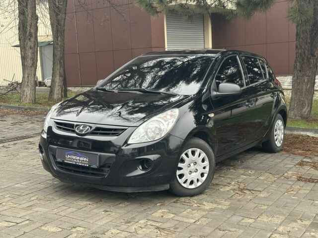 Чорний Хендай і20, об'ємом двигуна 1.4 л та пробігом 186 тис. км за 3700 $, фото 1 на Automoto.ua