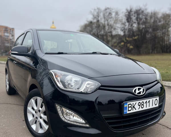 Чорний Хендай і20, об'ємом двигуна 1.4 л та пробігом 179 тис. км за 8000 $, фото 1 на Automoto.ua