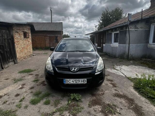 Черный Хендай и20, объемом двигателя 1.2 л и пробегом 159 тыс. км за 4700 $, фото 1 на Automoto.ua