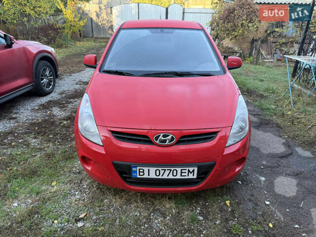 Красный Хендай и20, объемом двигателя 0 л и пробегом 15 тыс. км за 7900 $, фото 1 на Automoto.ua