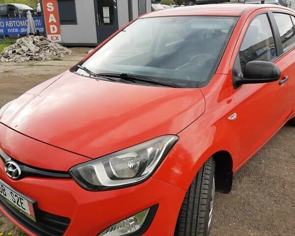 Красный Хендай и20, объемом двигателя 1.25 л и пробегом 168 тыс. км за 4750 $, фото 1 на Automoto.ua