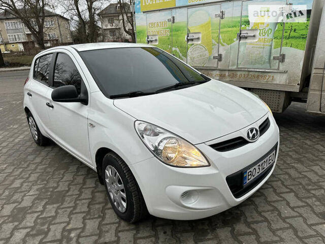 Хендай и20, объемом двигателя 1.4 л и пробегом 328 тыс. км за 5200 $, фото 1 на Automoto.ua