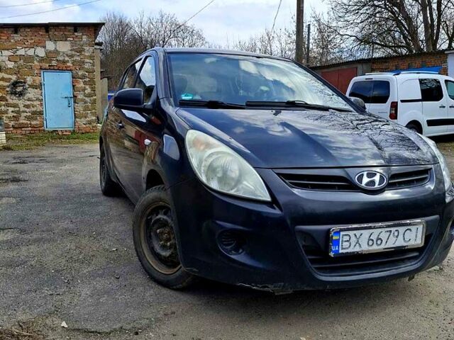 Хендай и20, объемом двигателя 1.4 л и пробегом 300 тыс. км за 3800 $, фото 1 на Automoto.ua