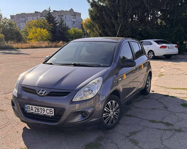 Хендай и20 2011 в Кропивницком (Кировограде) на Automoto.ua Серый Хендай и20, объемом двигателя 1.25 л и пробегом 84 тыс. км за 6000 $, фото 1 на Automoto.ua
