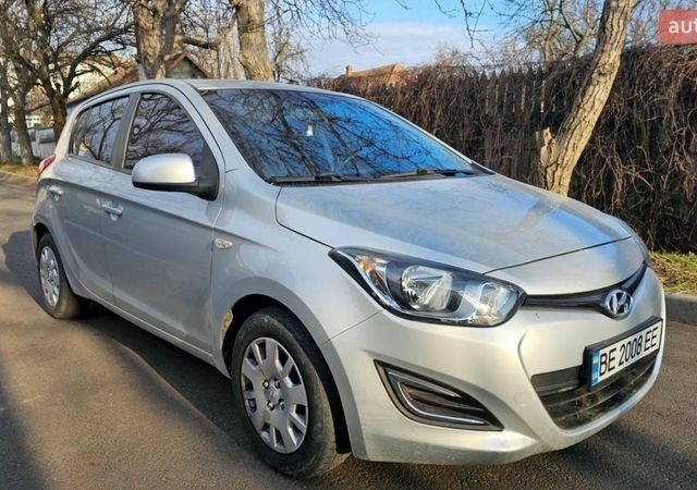 Сірий Хендай і20, об'ємом двигуна 1.2 л та пробігом 180 тис. км за 7200 $, фото 1 на Automoto.ua