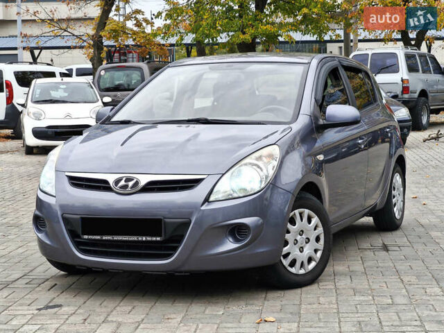 Хендай и20 2012 в Днепре (Днепропетровске) на Automoto.ua Серый Хендай и20, объемом двигателя 1.25 л и пробегом 90 тыс. км за 6450 $, фото 1 на Automoto.ua