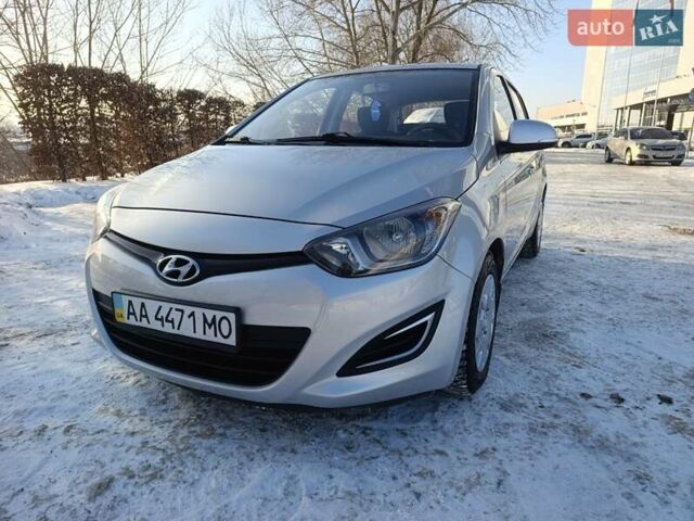 Серый Хендай и20, объемом двигателя 1.4 л и пробегом 117 тыс. км за 8500 $, фото 1 на Automoto.ua