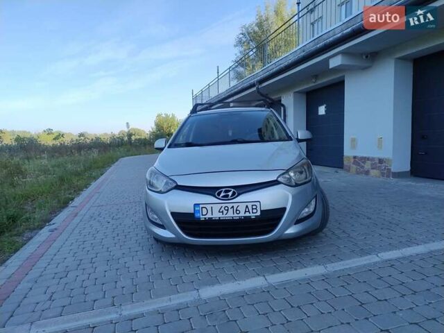 Серый Хендай и20, объемом двигателя 1.2 л и пробегом 230 тыс. км за 4999 $, фото 1 на Automoto.ua