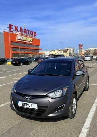 Сірий Хендай і20, об'ємом двигуна 1.4 л та пробігом 47 тис. км за 9100 $, фото 1 на Automoto.ua