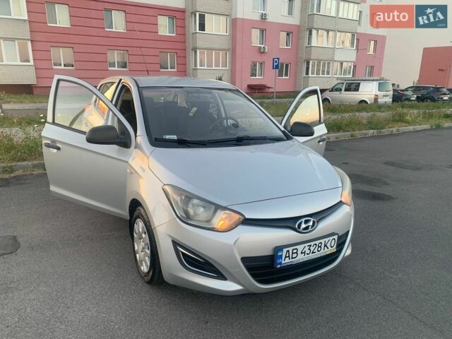 Серый Хендай и20, объемом двигателя 1.12 л и пробегом 205 тыс. км за 6000 $, фото 1 на Automoto.ua
