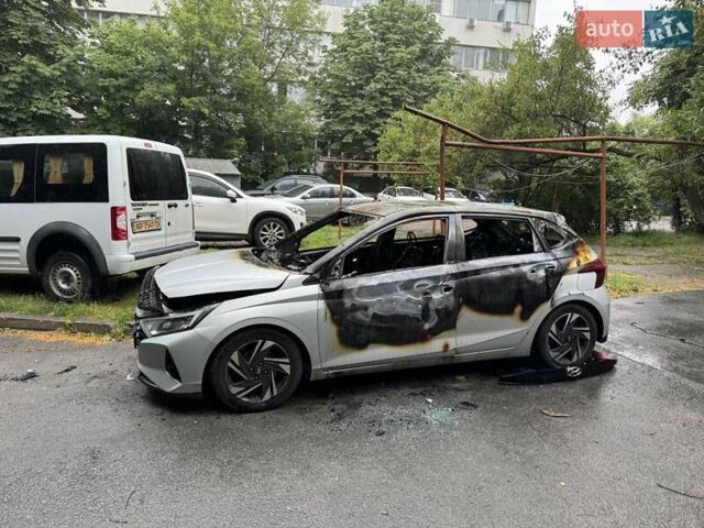 Серый Хендай и20, объемом двигателя 1 л и пробегом 57 тыс. км за 8000 $, фото 1 на Automoto.ua