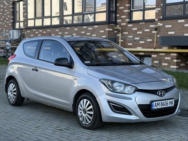 Серый Хендай и20, объемом двигателя 1.2 л и пробегом 198 тыс. км за 4300 $, фото 1 на Automoto.ua