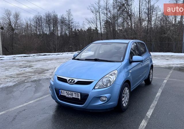 Синий Хендай и20, объемом двигателя 1.4 л и пробегом 130 тыс. км за 7500 $, фото 1 на Automoto.ua