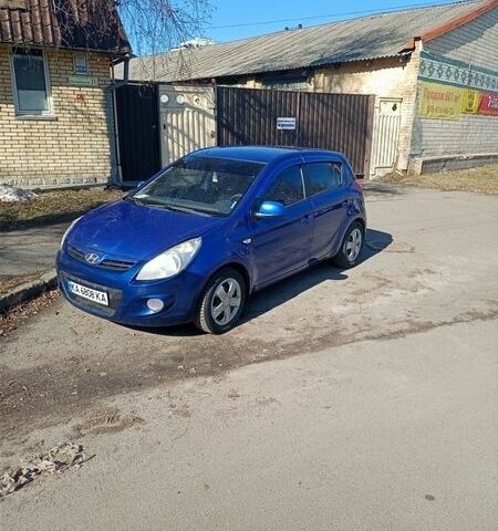 Синий Хендай и20, объемом двигателя 1.25 л и пробегом 222 тыс. км за 3950 $, фото 1 на Automoto.ua