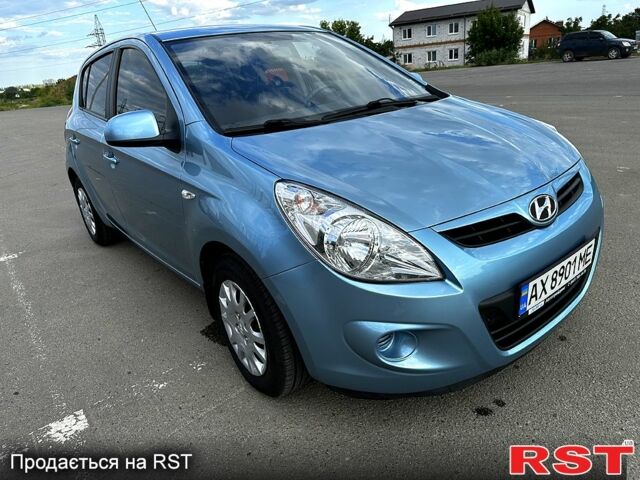 Синий Хендай и20, объемом двигателя 1.4 л и пробегом 50 тыс. км за 8400 $, фото 1 на Automoto.ua