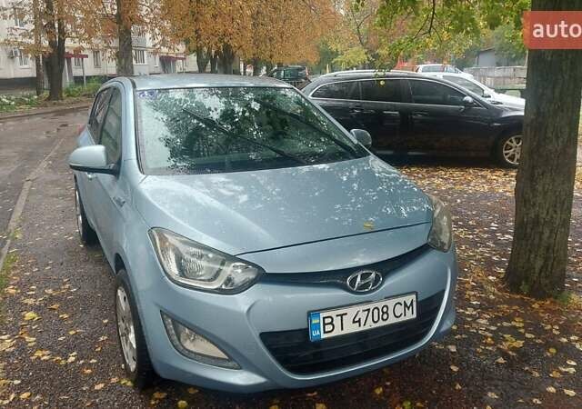 Синий Хендай и20, объемом двигателя 1.1 л и пробегом 180 тыс. км за 5900 $, фото 1 на Automoto.ua