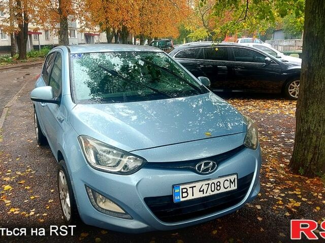 Синий Хендай и20, объемом двигателя 1.1 л и пробегом 180 тыс. км за 5900 $, фото 1 на Automoto.ua