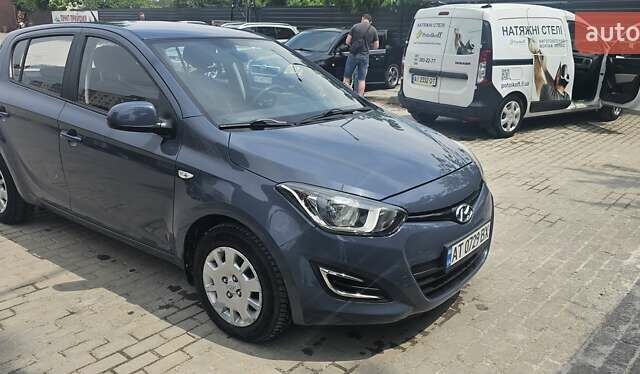 Синій Хендай і20, об'ємом двигуна 1.37 л та пробігом 86 тис. км за 9800 $, фото 1 на Automoto.ua