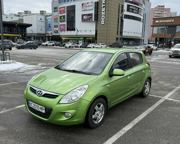 Зеленый Хендай и20, объемом двигателя 1.4 л и пробегом 138 тыс. км за 6800 $, фото 1 на Automoto.ua