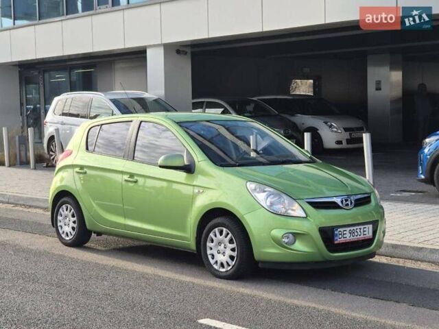 Зеленый Хендай и20, объемом двигателя 1.4 л и пробегом 99 тыс. км за 7499 $, фото 1 на Automoto.ua