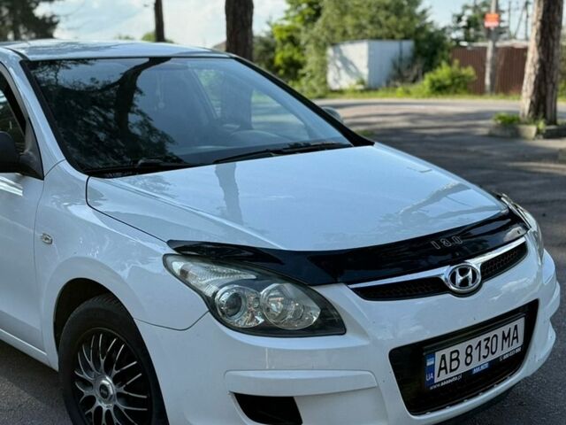 Білий Хендай i30, об'ємом двигуна 1.4 л та пробігом 241 тис. км за 5600 $, фото 1 на Automoto.ua
