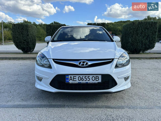 Білий Хендай i30, об'ємом двигуна 1.6 л та пробігом 123 тис. км за 8200 $, фото 1 на Automoto.ua