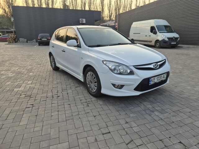 Білий Хендай i30, об'ємом двигуна 1.6 л та пробігом 217 тис. км за 6616 $, фото 1 на Automoto.ua