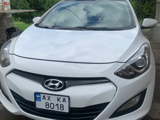 Білий Хендай i30, об'ємом двигуна 1.59 л та пробігом 167 тис. км за 8700 $, фото 1 на Automoto.ua