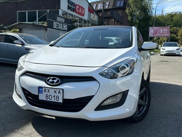 Белый Хендай i30, объемом двигателя 1.59 л и пробегом 169 тыс. км за 7500 $, фото 1 на Automoto.ua